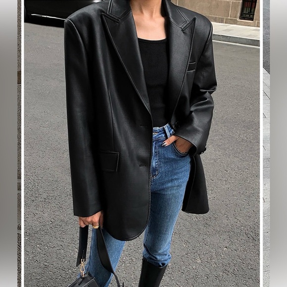 Classic Black Faux Leather Women's Blazer - Picture 4 of 7